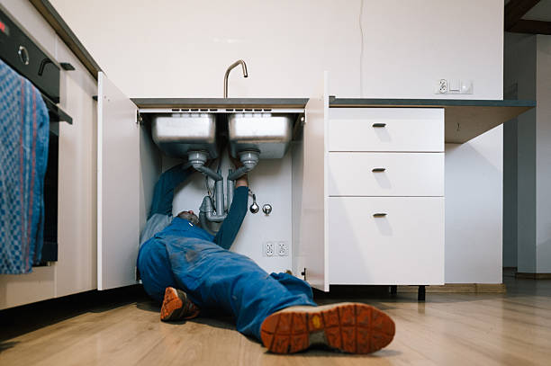 Professional Emergency Plumber technician working in Blairsville, GA